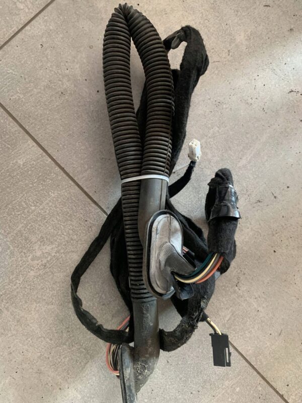 WIĄZKA PRZEWODÓW DRZWI TYLNYCH 93853142 8200364537 TRAFIC II