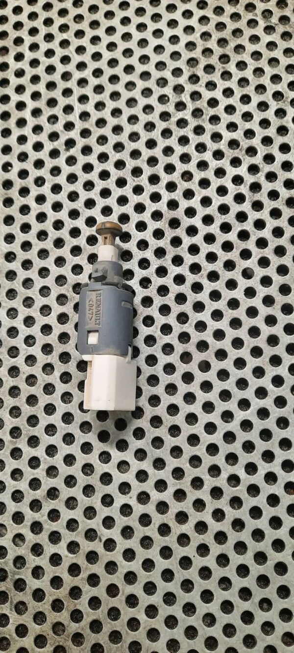 CZUJNIK HAMULCA 8200168238 MASTER