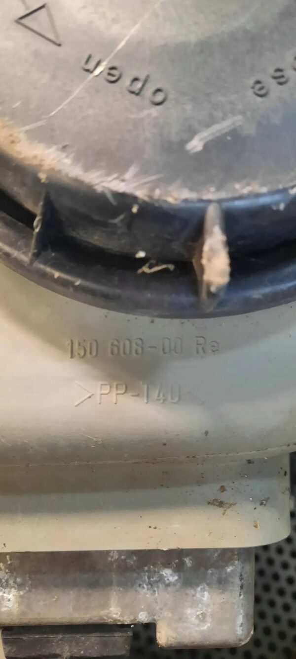 LAMPA PRZEDNIA MERCEDES 15060800 PRAWA