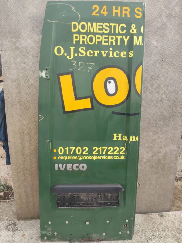 DRZWI TYLNE LEWE IVECO DAILY 98-06 327
