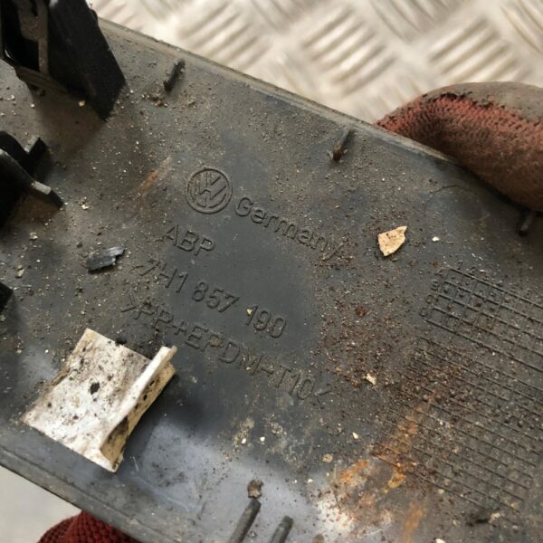 ZAŚLEPKA OSŁONA KONSOLI VW T5 7H1857190