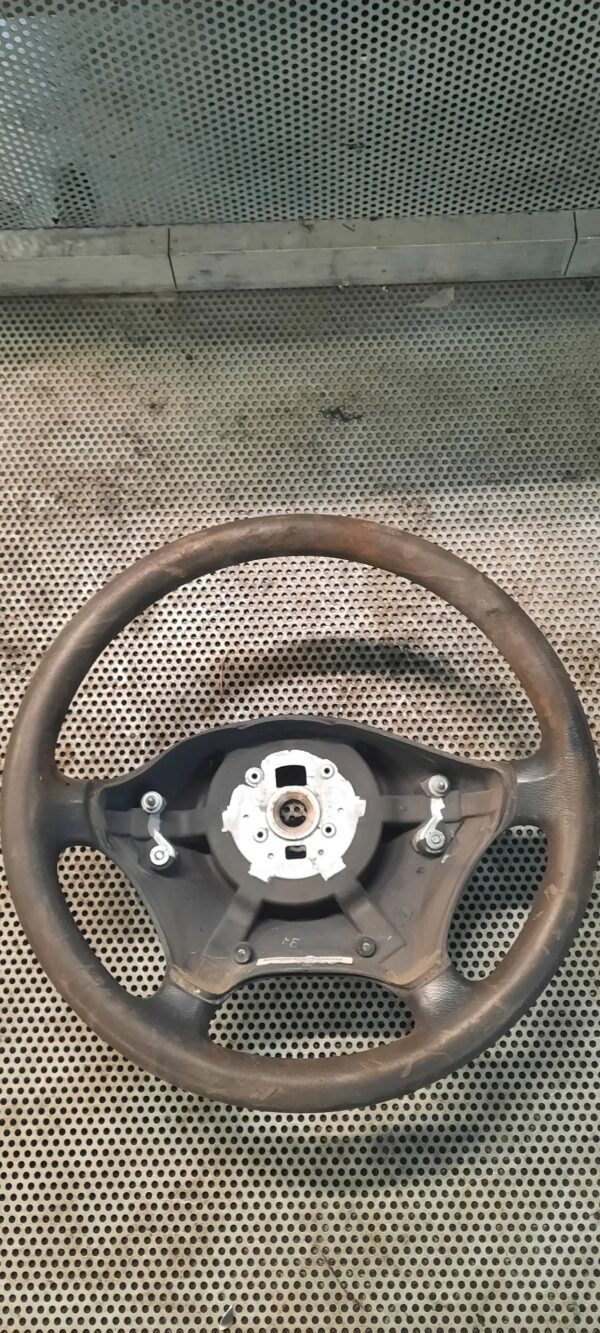 KIEROWNICA MERCEDES VITO 6029092 WIDOCZNE ŚLADY UŻYTKOWANIA