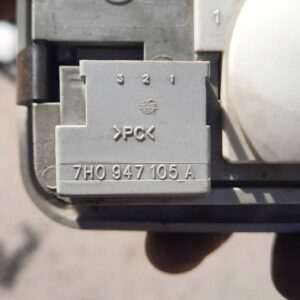 LAMPKA PODSUFITKI TYLNA VW T5 03-15 7H0947105A