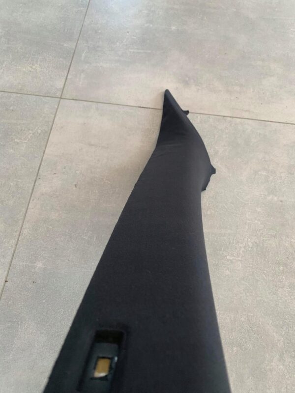 OBUDOWA SŁUPKA LEWA BMW E63 SCHWARZ 51437898391