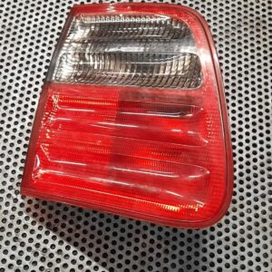 LAMPA TYLNA MERCEDES W210 PRAWA