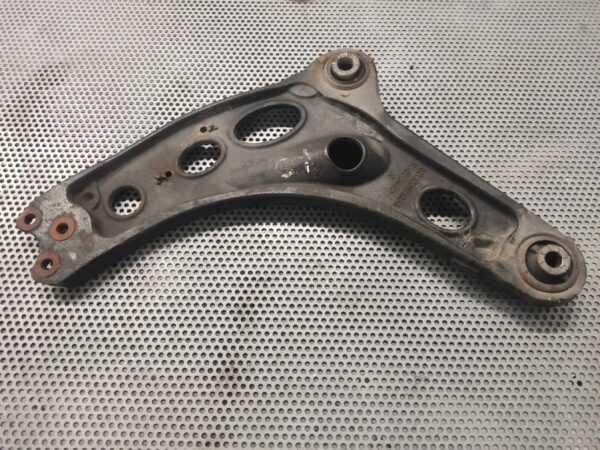 WAHACZ PRAWY RENAULT TRAFIC NISSAN PRIMASTAR II 8200395034