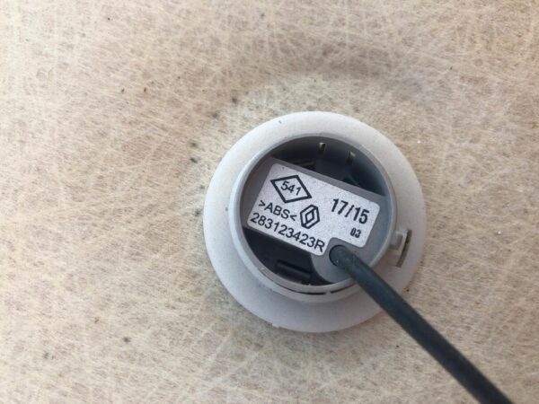 PODSUFITKA RENAULT TRAFIC III 1.6 14- 739012577R