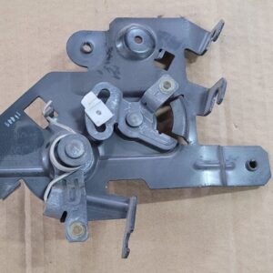 ZAMEK DRZWI PRZESUWNYCH RENAULT TRAFIC 8200004829B