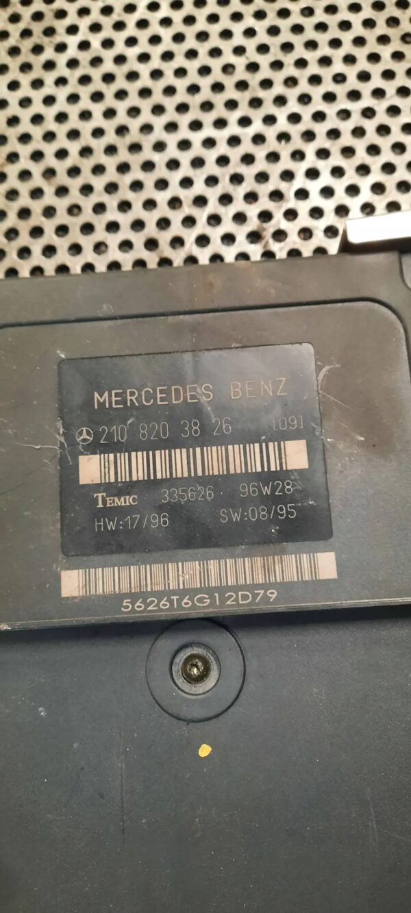 STEROWNIK MERCEDES W210 2108203826