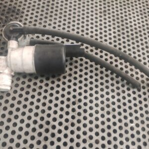 POMPA SPRYSKIWACZY PRZEDNIEJ SZYBY BERLINGO 08-18 9643447980