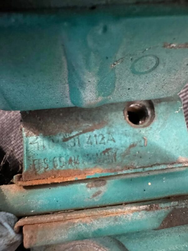 ZAWIAS DRZWI PRAWY PRZÓD VOLKSWAGEN CADDY III 1T0831412A