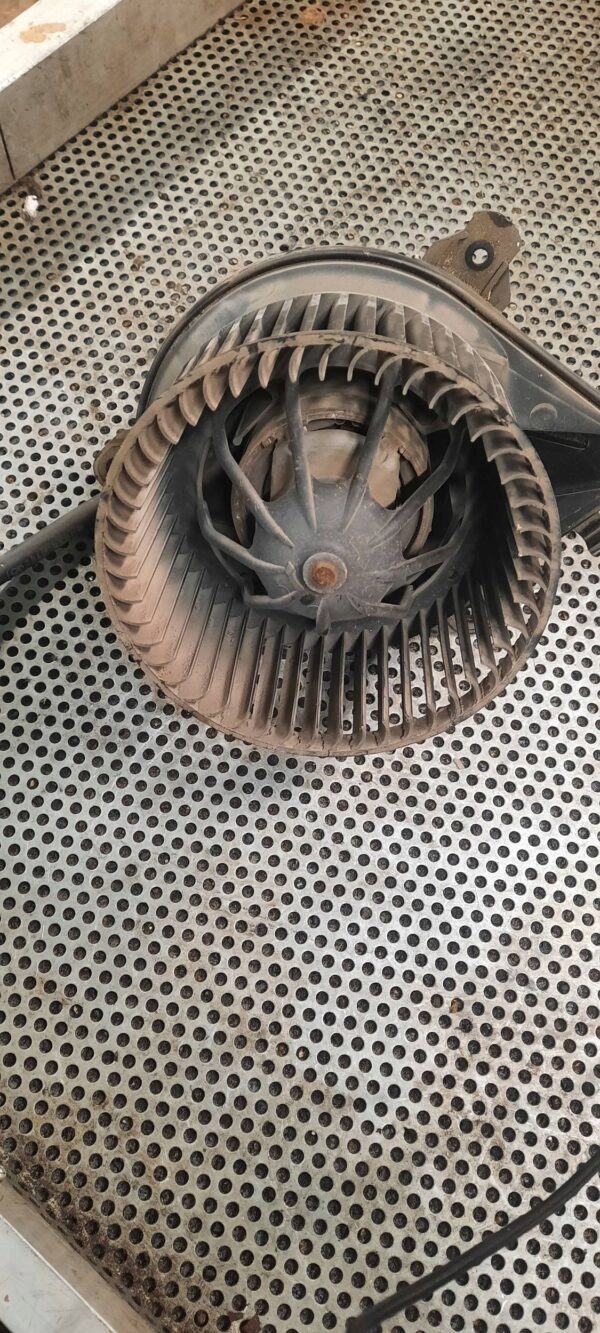 5ee01ea58e6053754d699e5f52c8b5ed