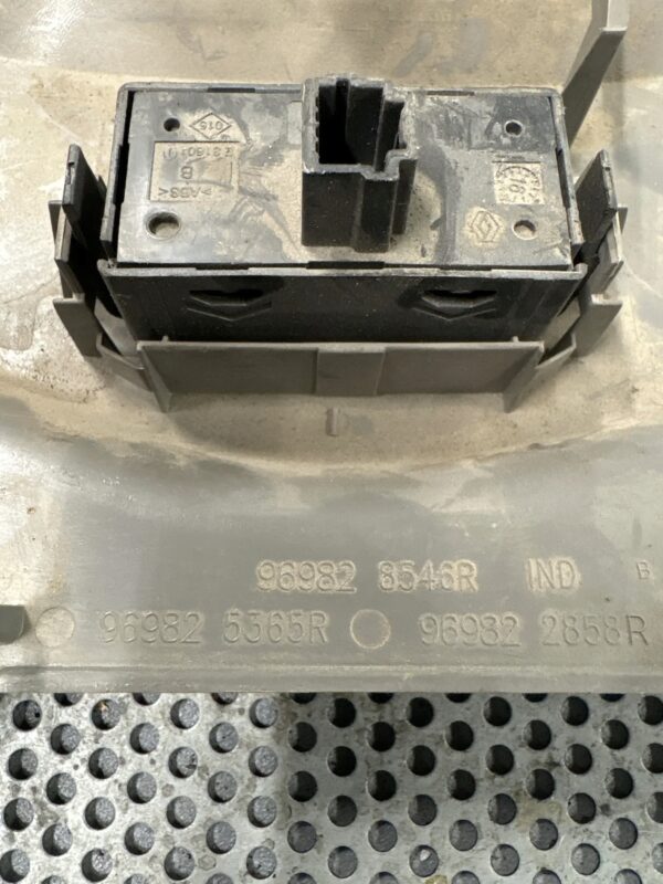 PANEL OŚWIETLENIA KABINY MASTER III 969825365R