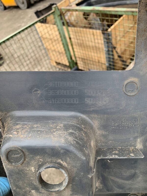 OSŁONA SŁUPKA B PRAWA DOLNA KABINA PODWÓJNA 500314018 IVECO DAILY III DUBEL