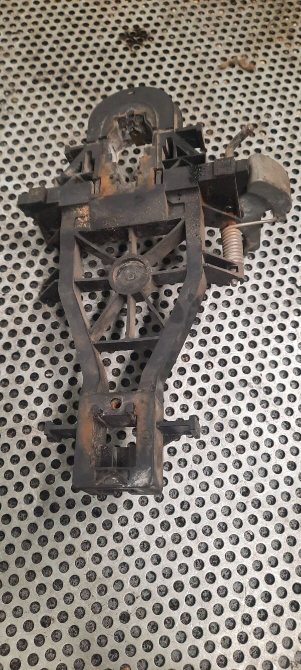 WKŁAD KLAMKI VOLKSWAGEN T5