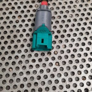 CZUJNIK POŁOŻENIA PEDAŁU SPRZĘGŁA 8200571582 RENAULT MASTER