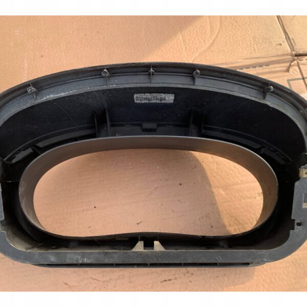 OBUDOWA OSŁONA LICZNIKA USZKODZONA RENAULT MASTER II