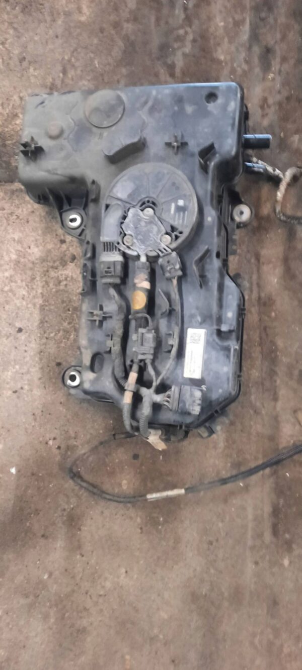 ZBIORNIK ADBLUE 7E0131877E VOLKSWAGEN T6