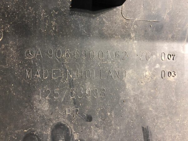 LISTWA DRZWI LEWY PRZÓD NR 6 SPRINTER A9066900162