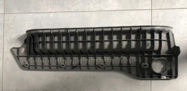 OSŁONA LISTWA PROGU PRAWA KANGOO 8200431167