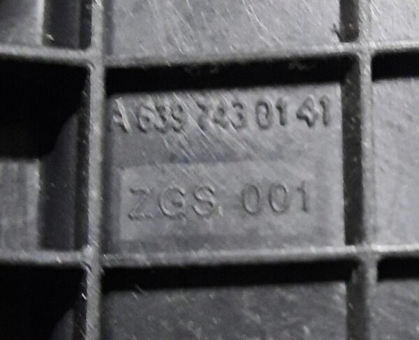 PODKŁADKA DYSTANSOWA DRZWI TYŁ A6397430141 MERCEDES VITO W639