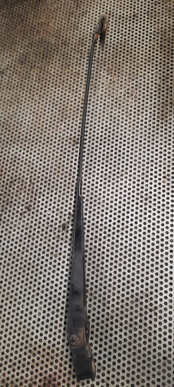 RAMIĘ WYCIERACZKI YC1517526BA PRAWE FORD TRANSIT