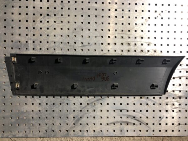 LISTWA DRZWI LEWY PRZÓD NR 18 SPRINTER A9066900162