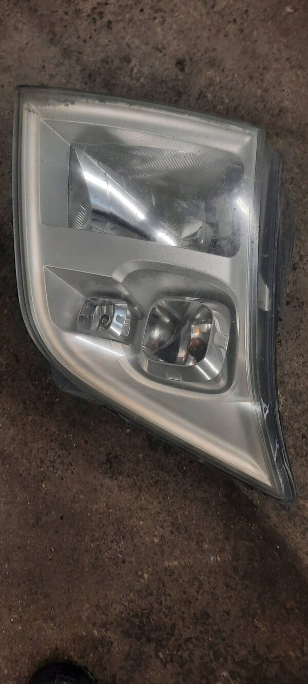 LAMPA PRZEDNIA PRAWA 6C1113W029 FORD TRANSIT