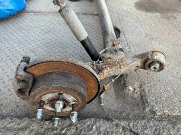 OŚ TYLNA KOMPLETNA HYUNDAI I20 LIFT 12-14 BELKA