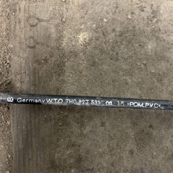 LINKA ZAMKA POKRYWY MASKI SILNIKA 7H0827531VOLKSWAGEN T6