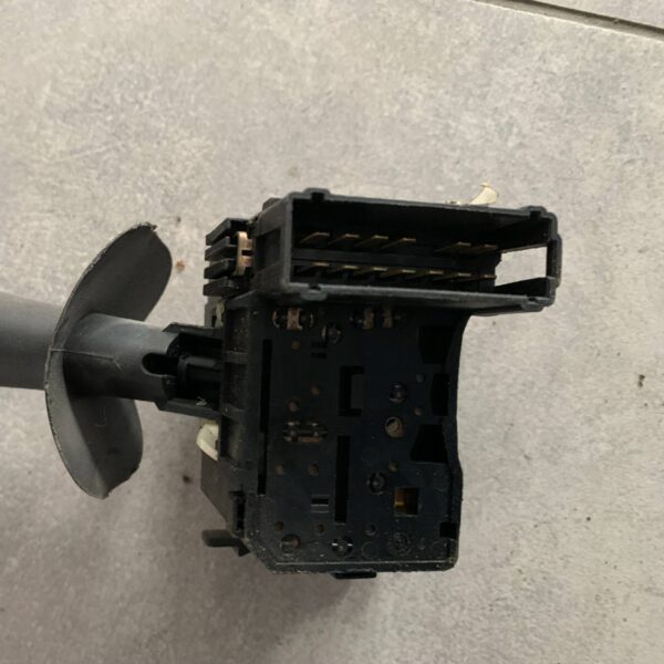 MANETKA PRZEŁĄCZNIK WYCIERACZEK 901057742 RENAULT MASTER II