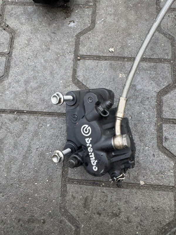 ZACISKI PRZÓD TRIUMPH TIGER 800 XCA 18-20 LIFT T2022610 T2022620