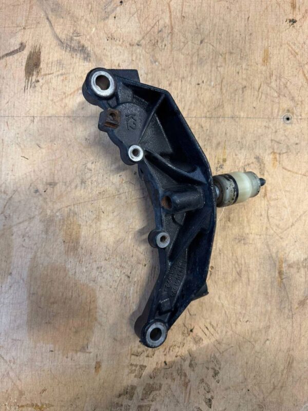 ŁAPA WSPORNIK SKRZYNI RENAULT TRAFIC II 2.0 8200818984