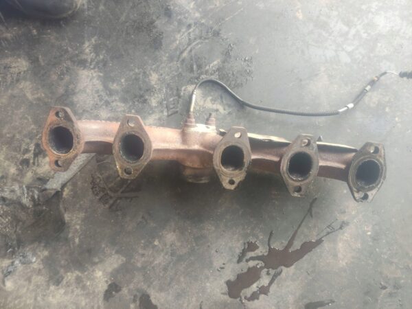 KOLEKTOR WYDECHOWY VW T5 070253033F