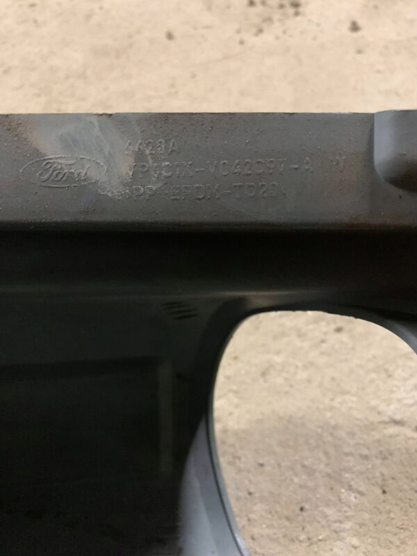 UCHWYT NA KUBEK OSŁONA KONSOLI TRANSIT MK7