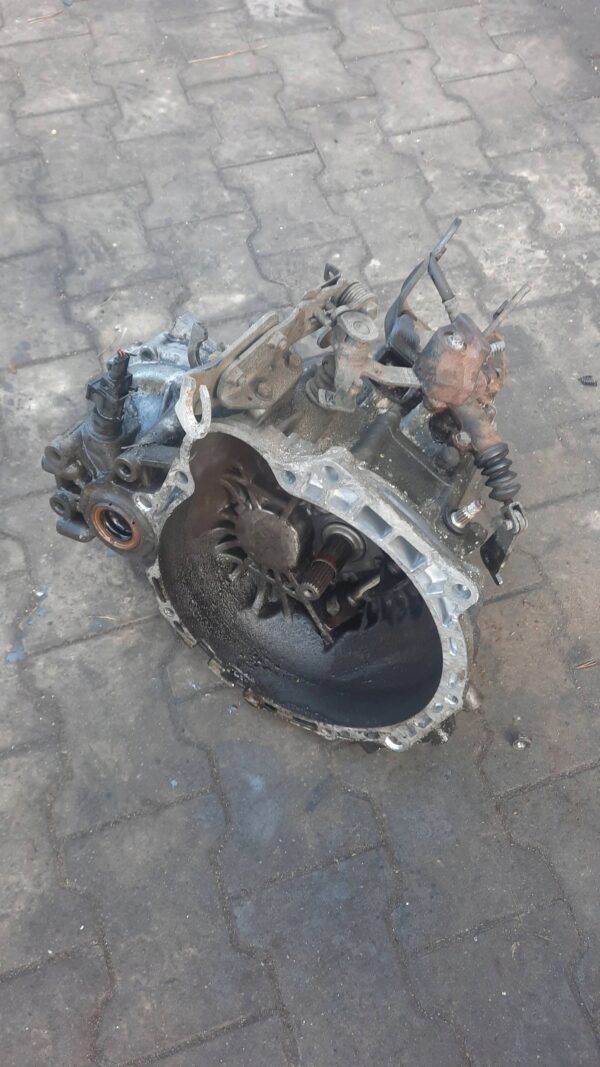 651a776e743bb05695fea0f39ddd3184