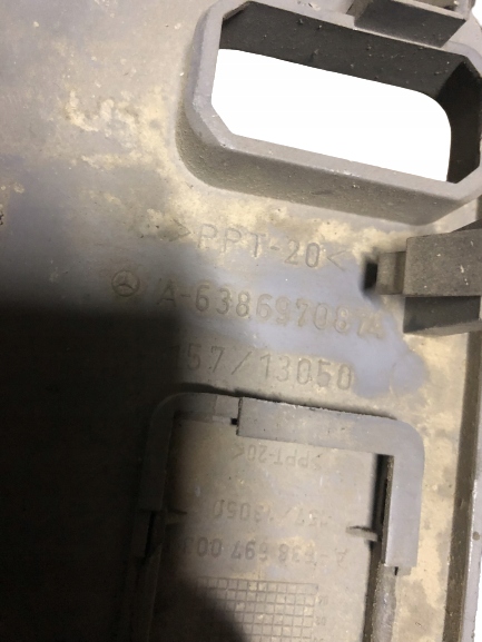 OBUDOWA LAMPKI KABINY VITO 638 A6386970874