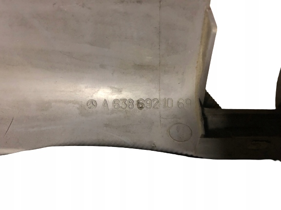 OSŁONA RAMKA MERCEDES VITO 638 A6386921069