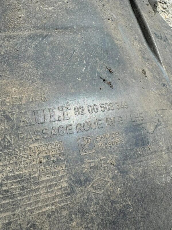 NADKOLE LEWY PRZÓD RENAULT TRAFIC II 8200508349