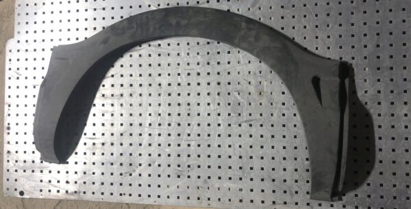 LISTWA BŁOTNIKA LEWY TYŁ IVECO DAILY 500326832