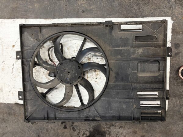 OBUDOWA WENTYLATORA VW T5 LIFT 7E0121207B