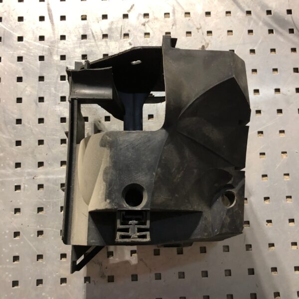 OBUDOWA BEZPIECZNIKÓW TRAFIC VIVARO