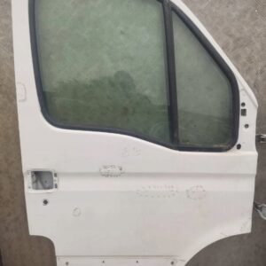DRZWI PRZEDNIE PRAWE IVECO DAILY IV 06-14 426