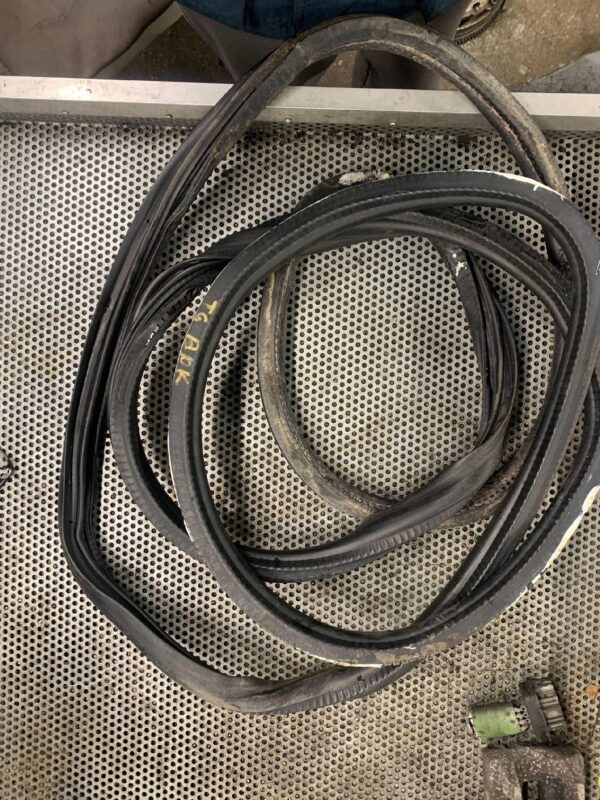 USZCZELKA DRZWI BOCZNYCH PRZESUWNYCH VOLKSWAGEN T6