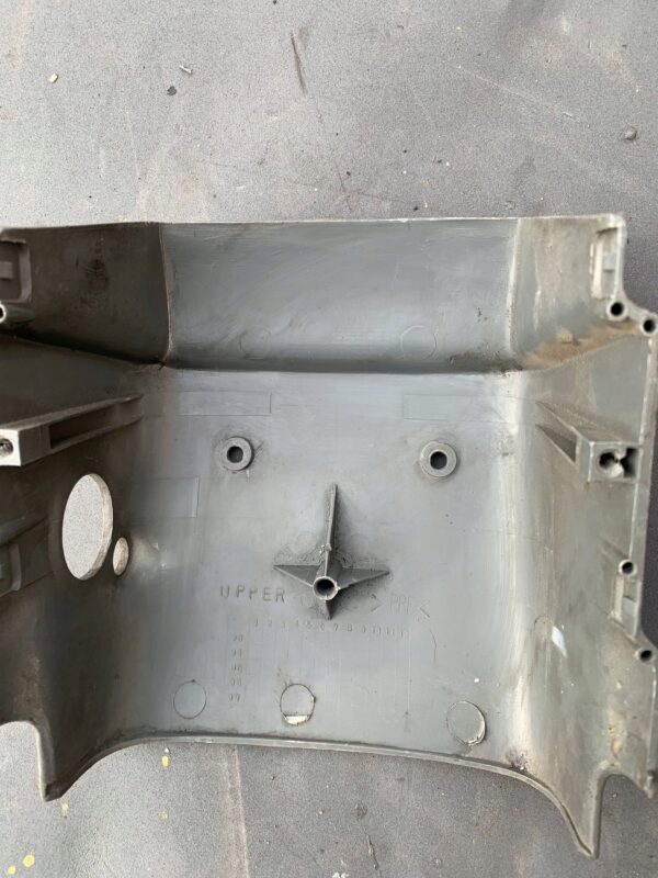ELEMENT OSŁONY KIEROWNICY KOLUMNY MITSUBISHI CANTER