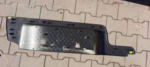 OSŁONA STOPIEŃ PRAWY RENAULT TRAFIC III 93868936