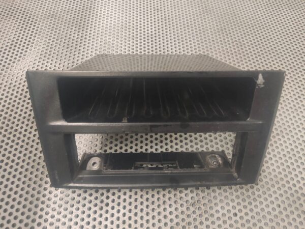 PÓŁKA RADIA IVECO DAILY 06- 3802527