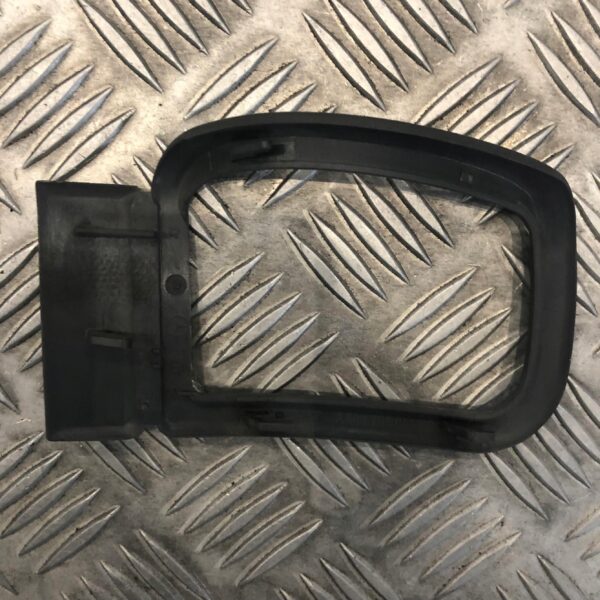 OBUDOWA KLAMKI MERCEDES VITO 638 A6387660568