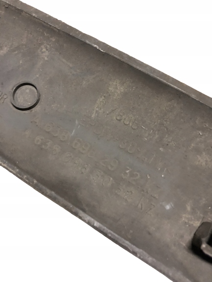 LISTWA DRZWI LEWY PRZÓD VITO 638 A6386982932