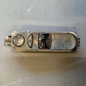 PRZEŁĄCZNIK SZYBY LEWY PRZÓD 9065451213 VW CRAFTER 2.0TDI